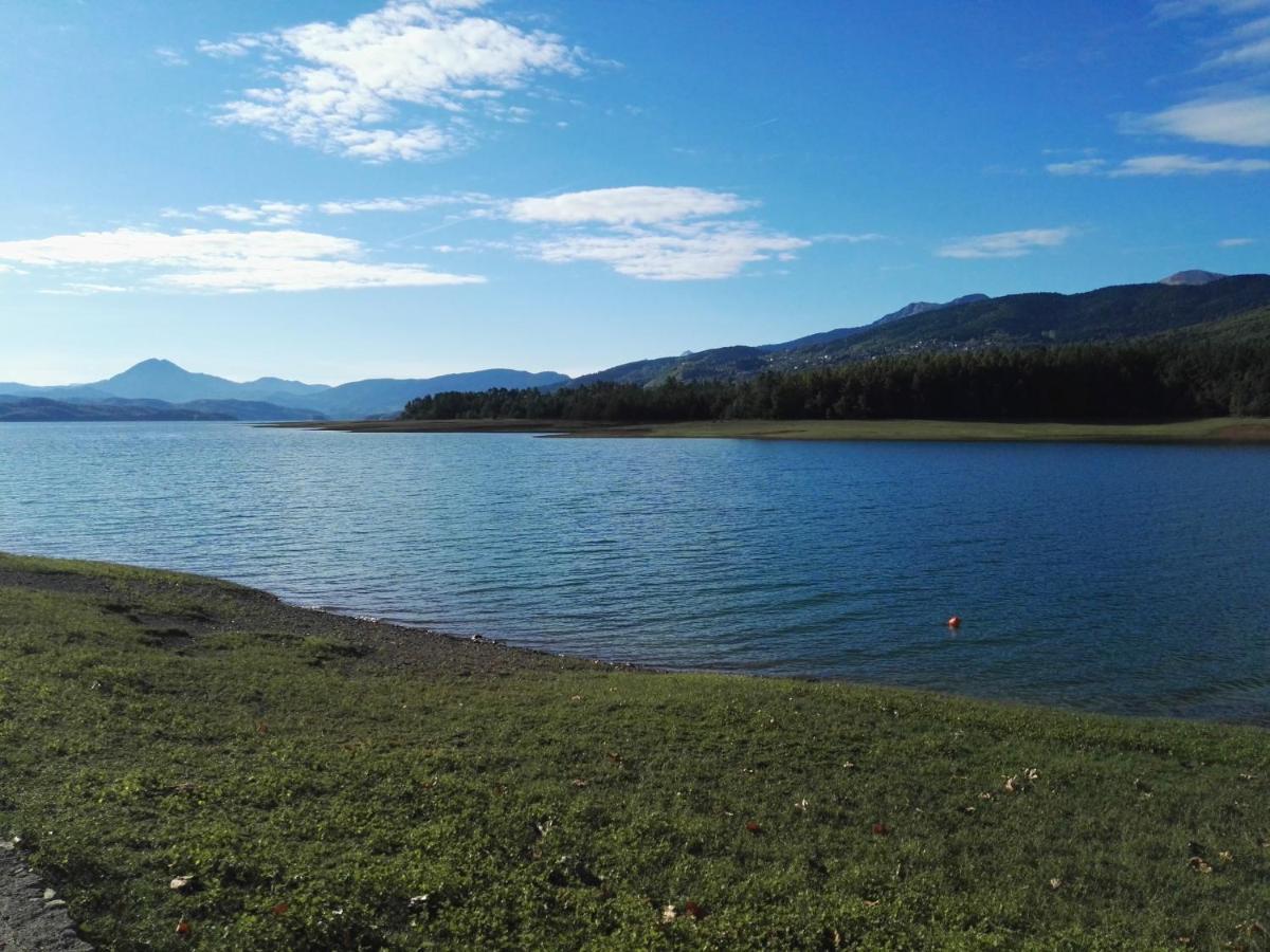Cosy Lake House, Μια Ανάσα Πριν Τη Λίμνη Kalívia エクステリア 写真