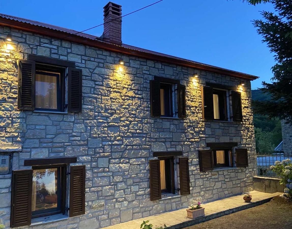 Cosy Lake House, Μια Ανάσα Πριν Τη Λίμνη Kalívia エクステリア 写真