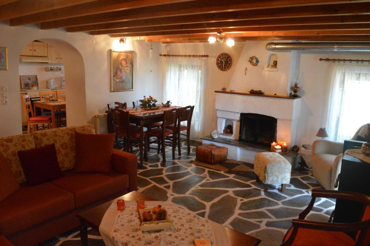 Cosy Lake House, Μια Ανάσα Πριν Τη Λίμνη Kalívia エクステリア 写真
