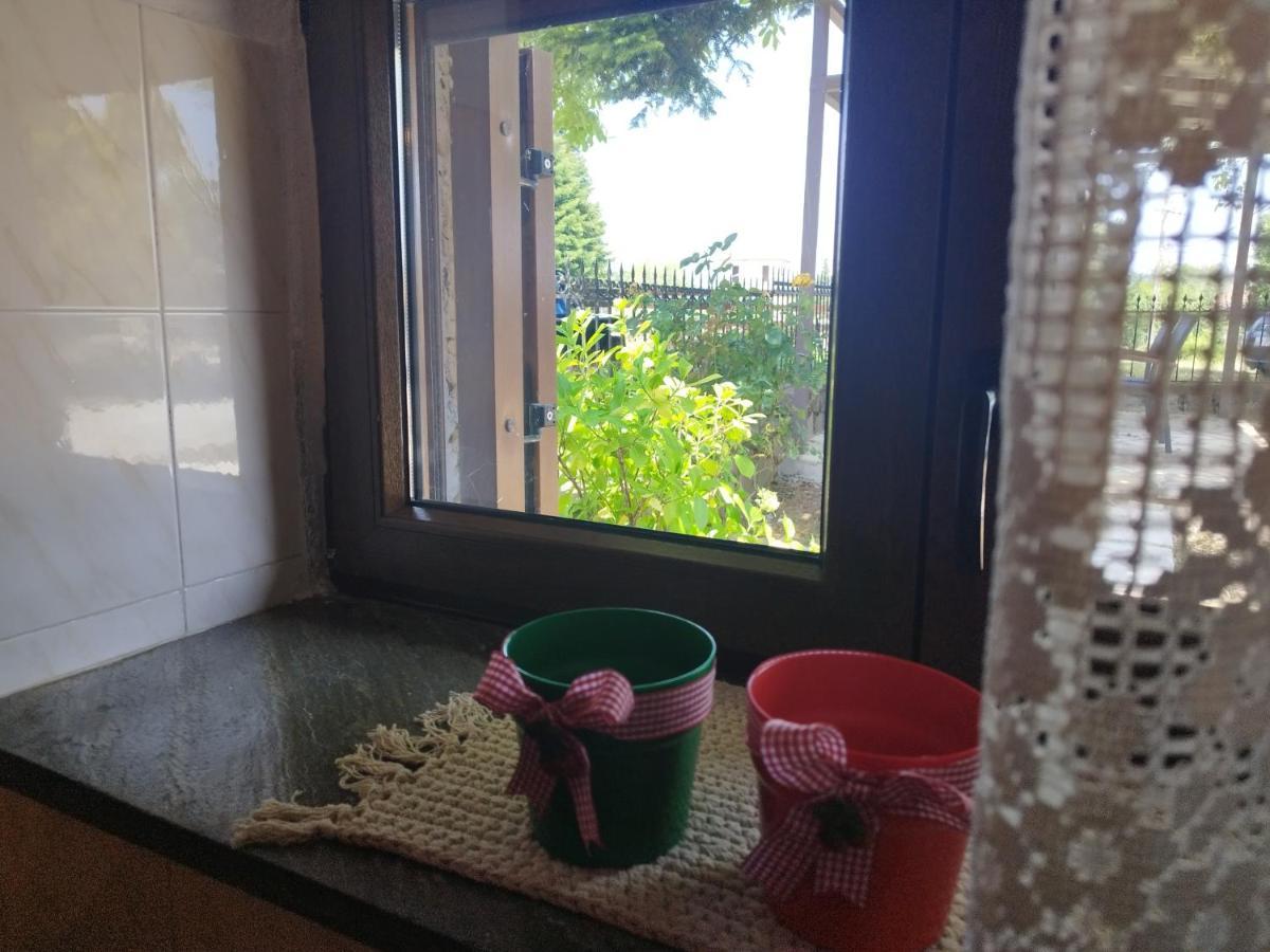 Cosy Lake House, Μια Ανάσα Πριν Τη Λίμνη Kalívia エクステリア 写真