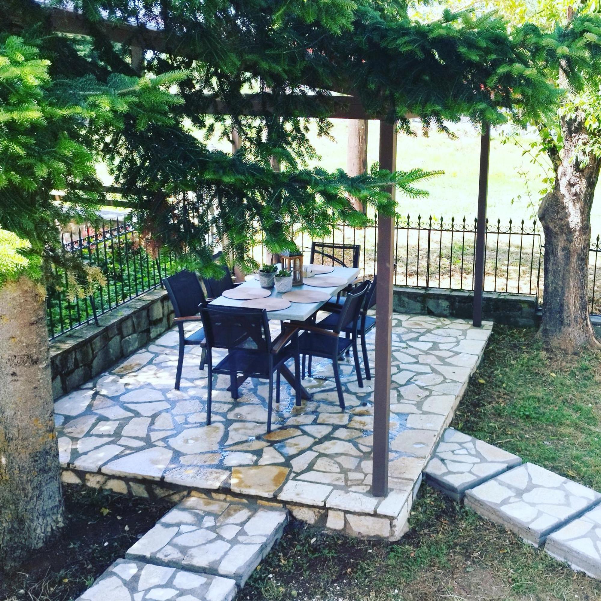 Cosy Lake House, Μια Ανάσα Πριν Τη Λίμνη Kalívia エクステリア 写真