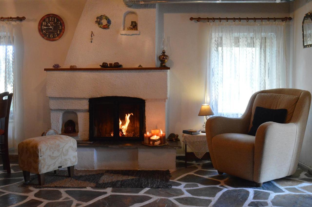 Cosy Lake House, Μια Ανάσα Πριν Τη Λίμνη Kalívia エクステリア 写真